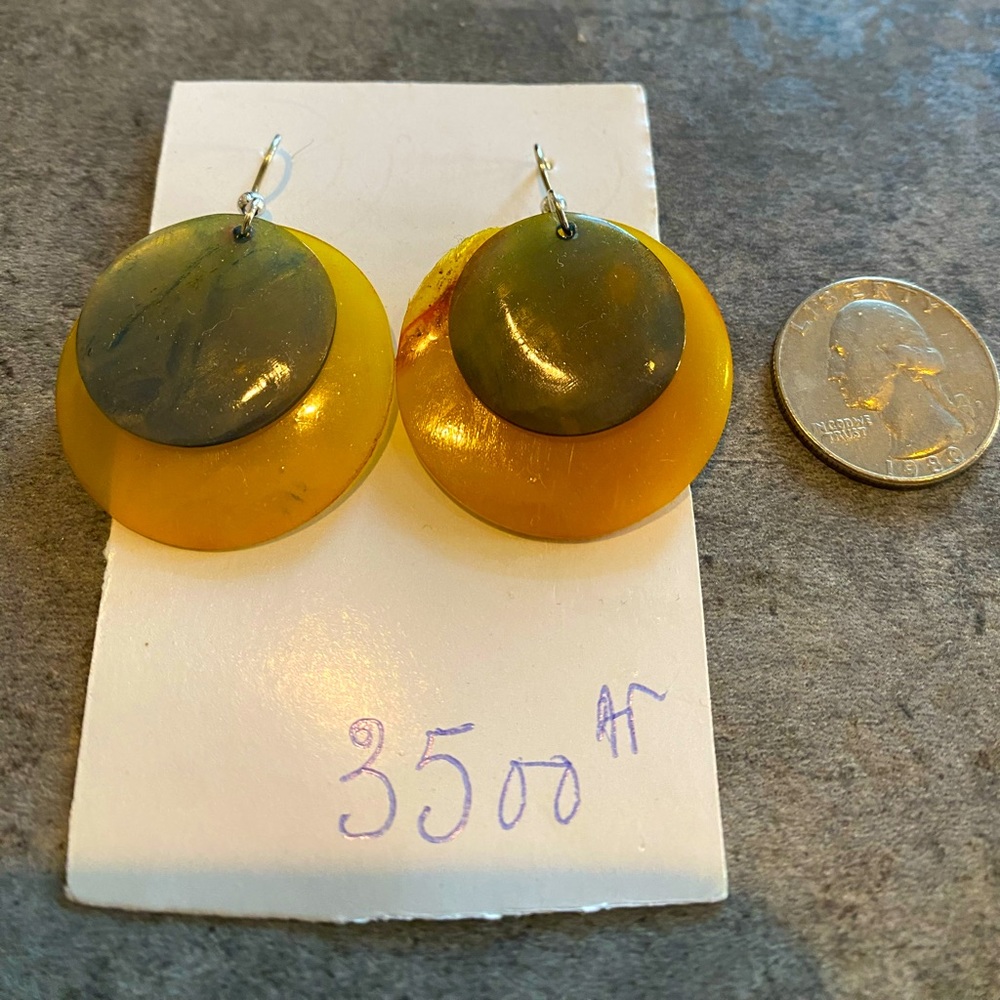 Gorgeous artisan-made earrings from Madagascar